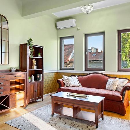 City Heart Retreat Elegant Apartment 부쿠레슈티 외부 사진