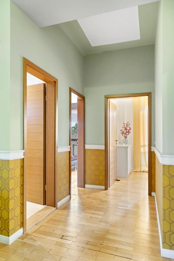 City Heart Retreat Elegant Apartment 부쿠레슈티 외부 사진