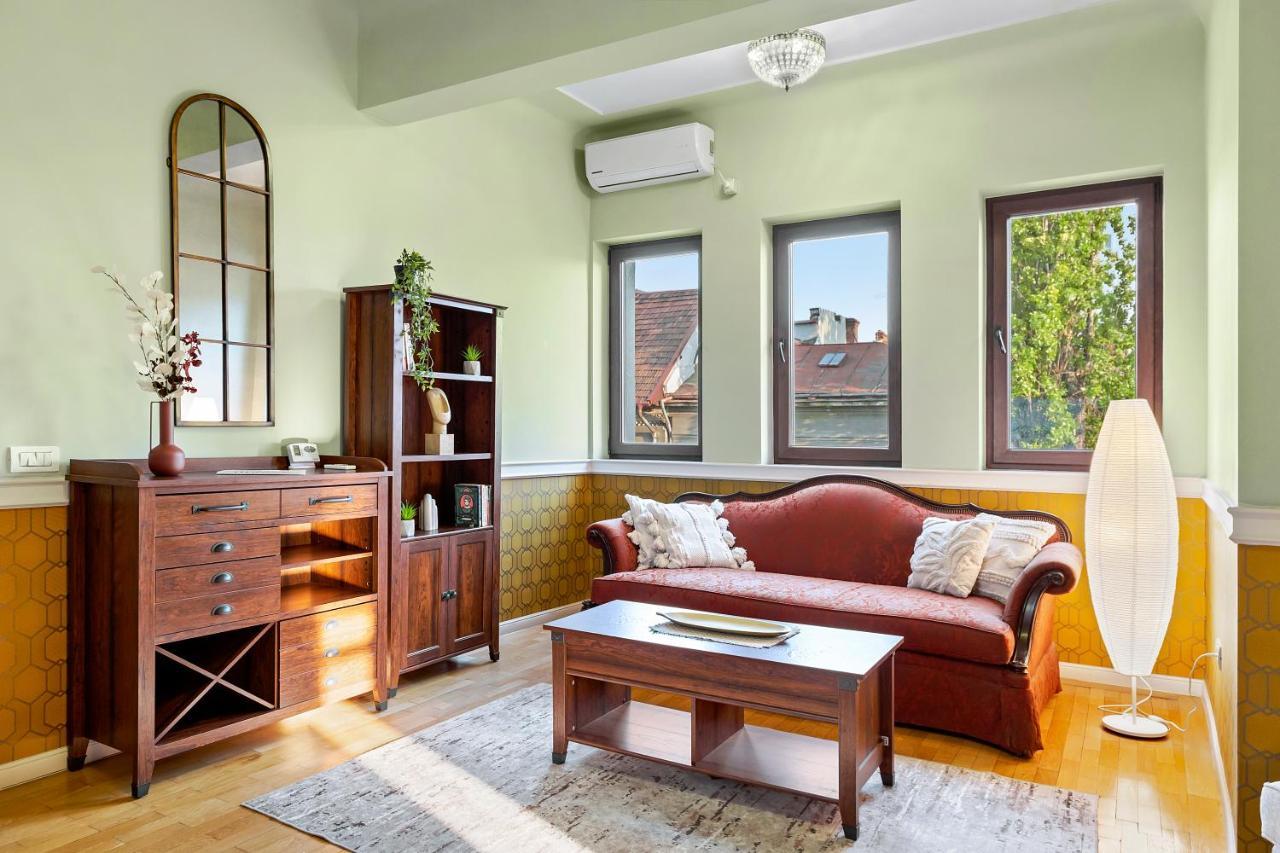 City Heart Retreat Elegant Apartment 부쿠레슈티 외부 사진