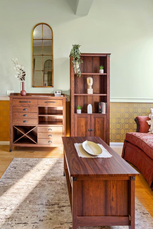 City Heart Retreat Elegant Apartment 부쿠레슈티 외부 사진