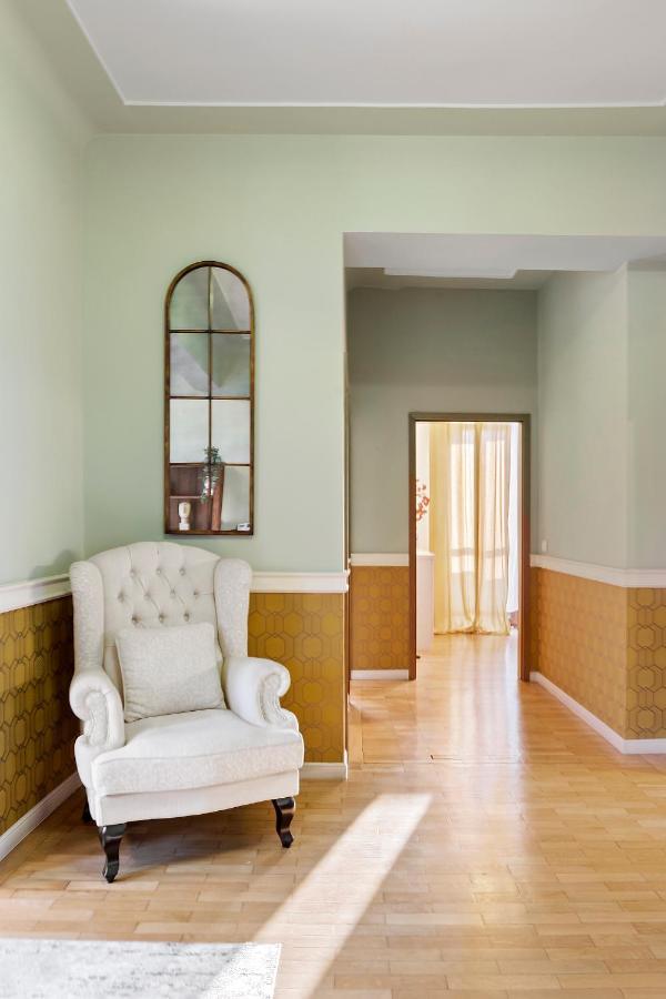City Heart Retreat Elegant Apartment 부쿠레슈티 외부 사진