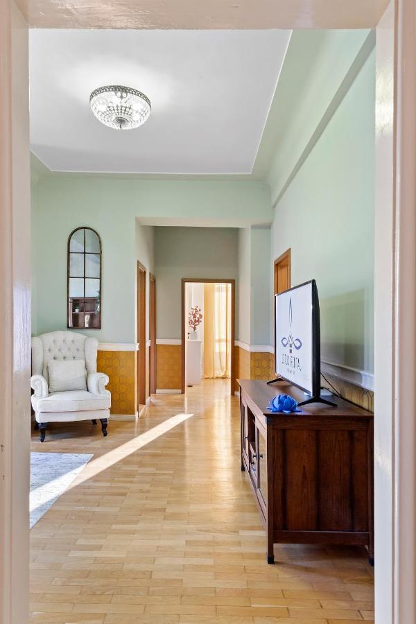 City Heart Retreat Elegant Apartment 부쿠레슈티 외부 사진