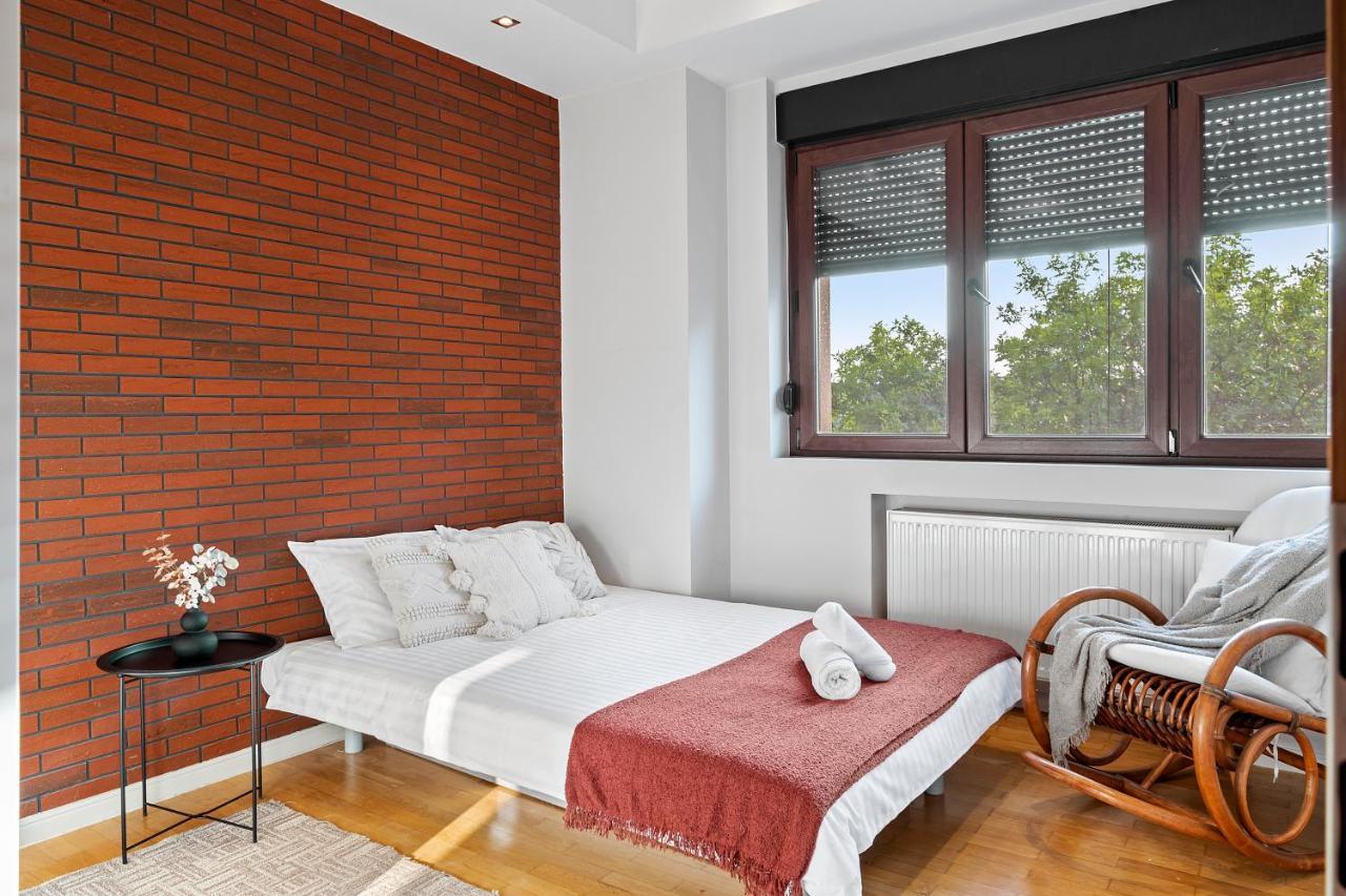 City Heart Retreat Elegant Apartment 부쿠레슈티 외부 사진