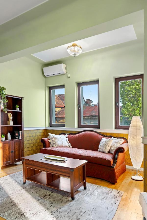 City Heart Retreat Elegant Apartment 부쿠레슈티 외부 사진