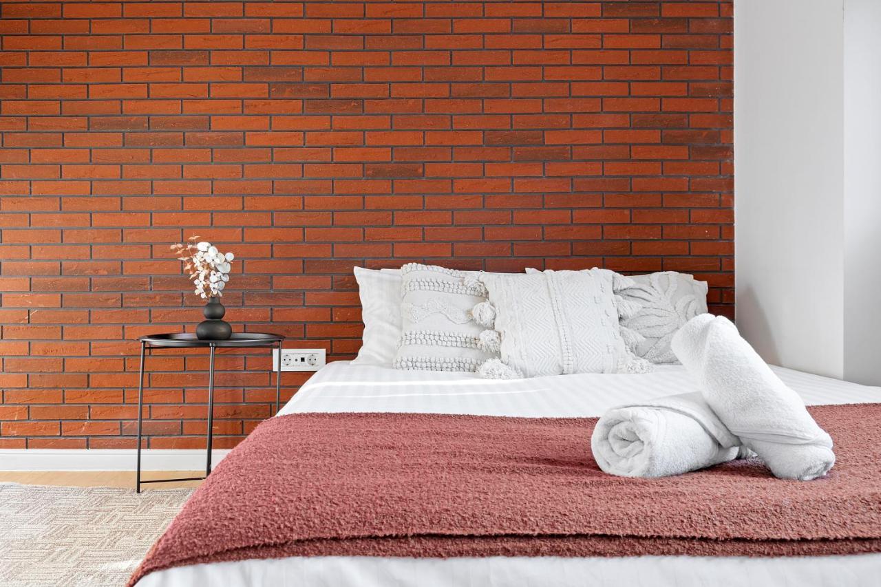 City Heart Retreat Elegant Apartment 부쿠레슈티 외부 사진