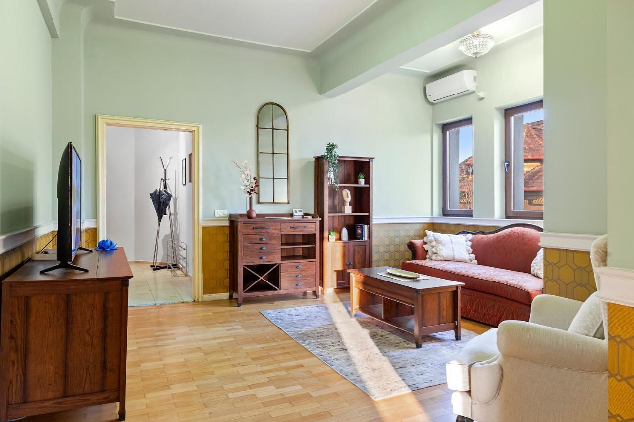 City Heart Retreat Elegant Apartment 부쿠레슈티 외부 사진