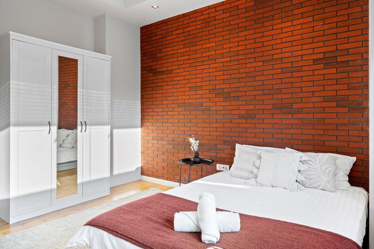 City Heart Retreat Elegant Apartment 부쿠레슈티 외부 사진